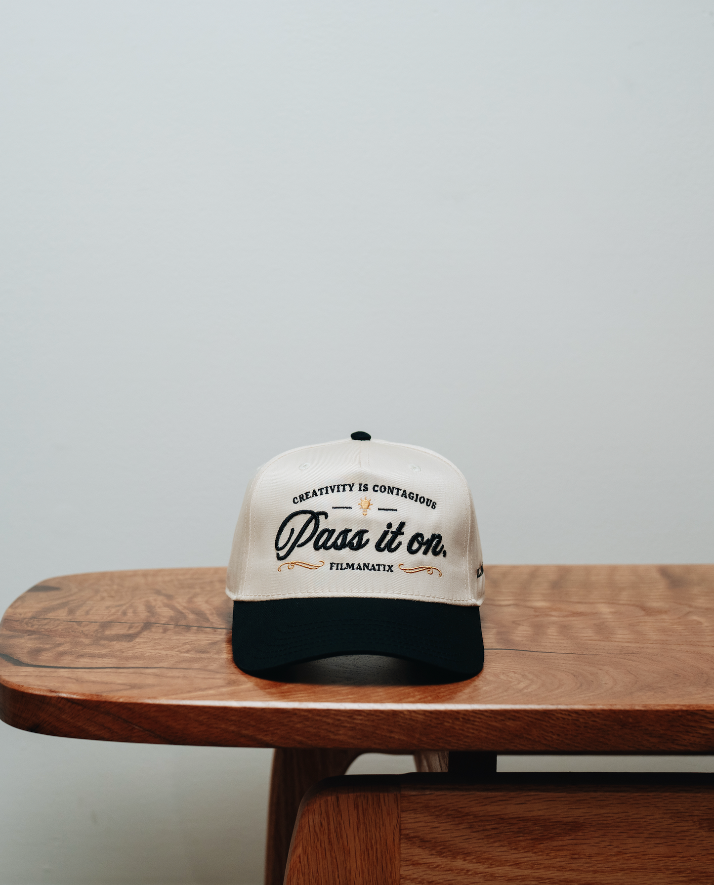 pass it on (vintage black)