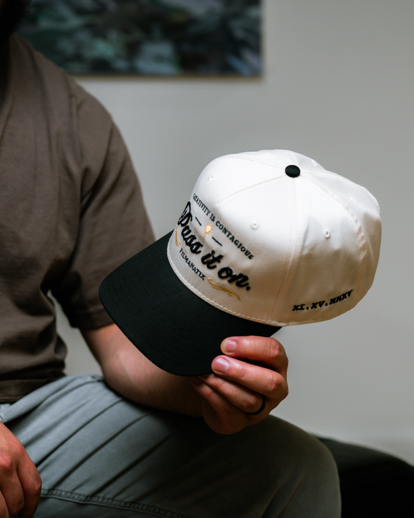 pass it on (vintage black)